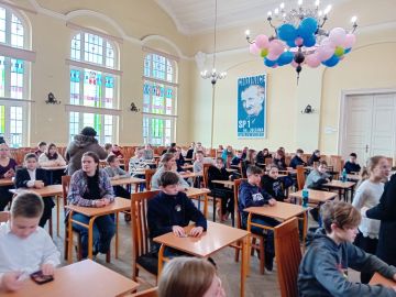 Obrazy news&oacute;w: dkb2026_4.jpg