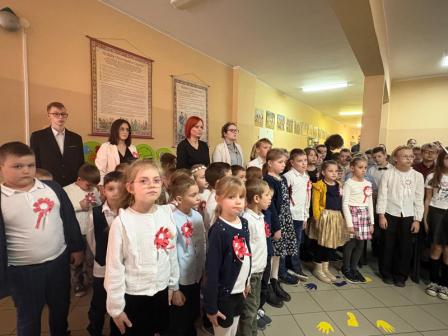 Obrazy newsów: do_hymnu_1.jpg